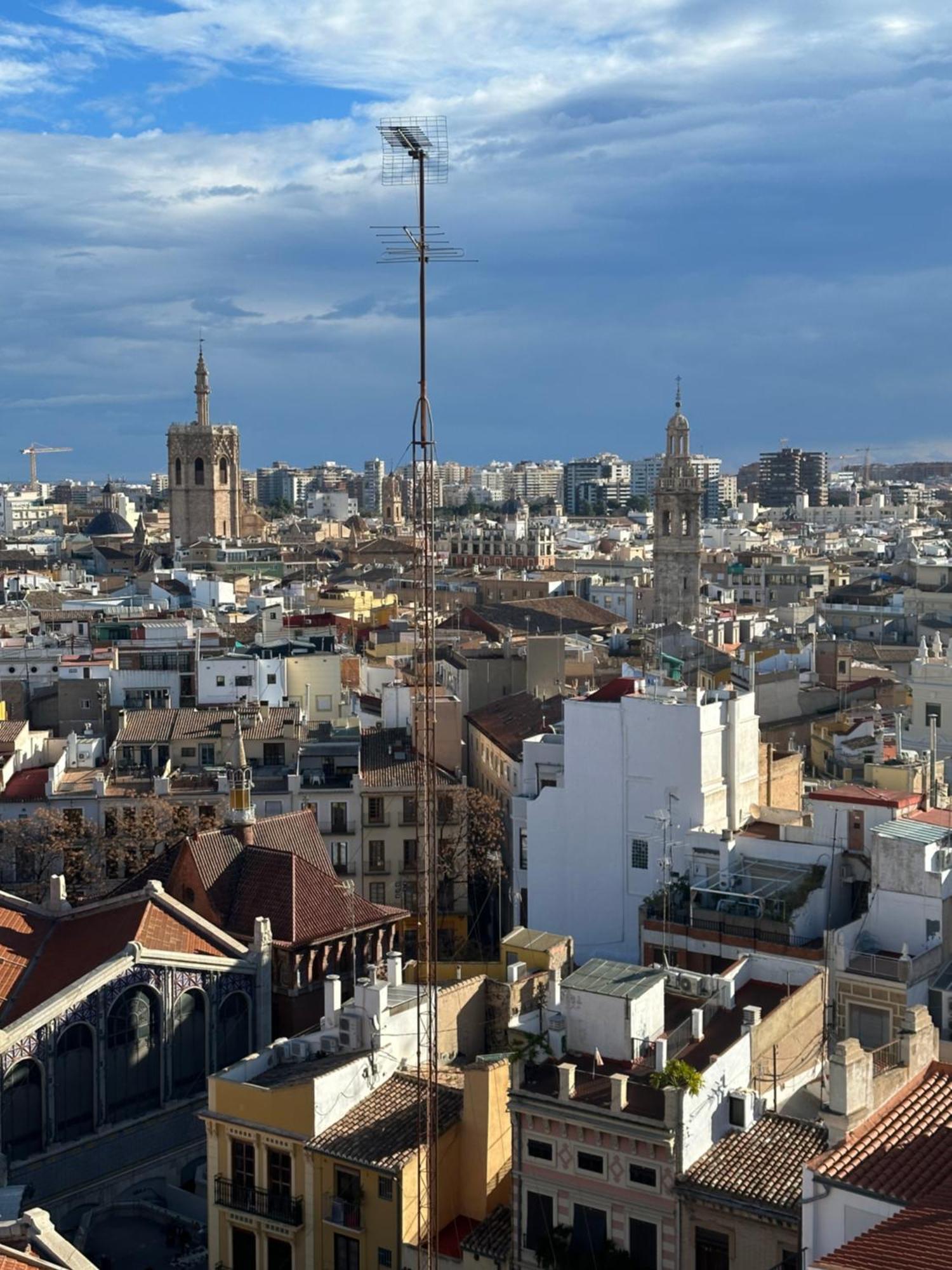 Mirador 1 Del Mercado Central - Habitacion Con Bano Privado En El Centro De La Ciudad Vella บาเลนเซีย ภายนอก รูปภาพ